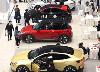 Foreign and Chinese Carmakers Raise NEV Prices in China in May