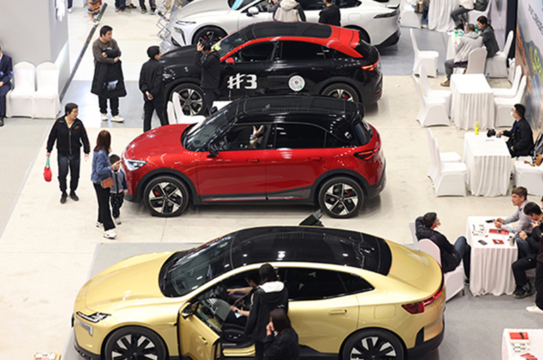 Foreign and Chinese Carmakers Raise NEV Prices in China in May