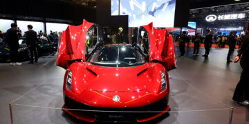 Geely’s Lotus Abandons All-Electric Car Plans, CEO Reveals