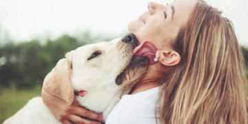 New Natural Spray Promises to Freshen Dogs' Breath