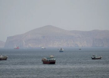Tankers Leave Hormuz Amid U.S. Iran Deal Discussions