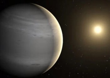 Webb Telescope Detects Methane in Rare Saturn-Size Exoplanet's Atmosphere